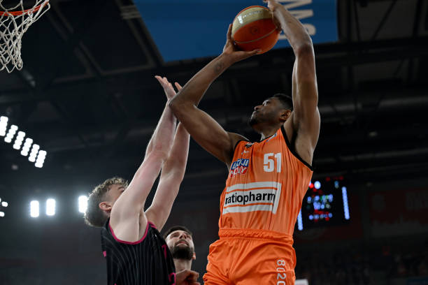 首发或赔率 首发或赔率